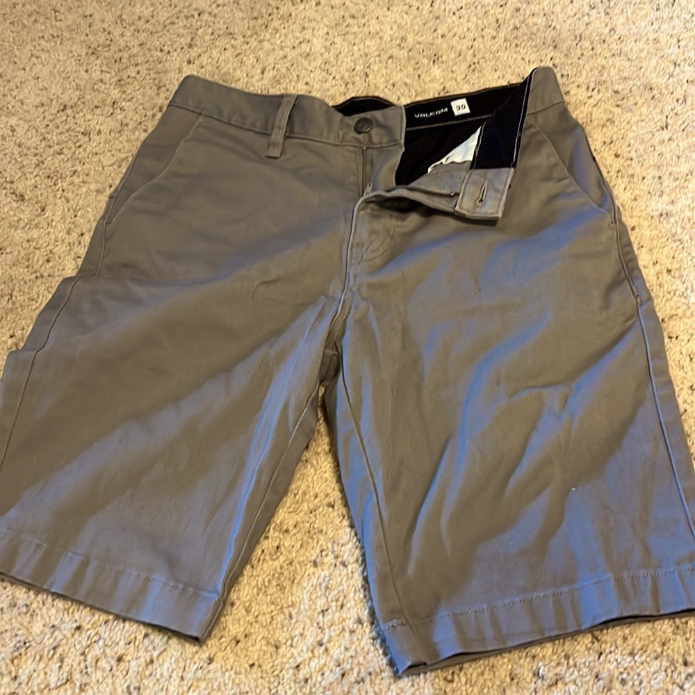 Men’s Volcom shorts size 30